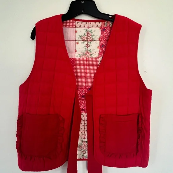Red reversible Quilted vest UK size 16 (US 12) - Picture 2 of 4